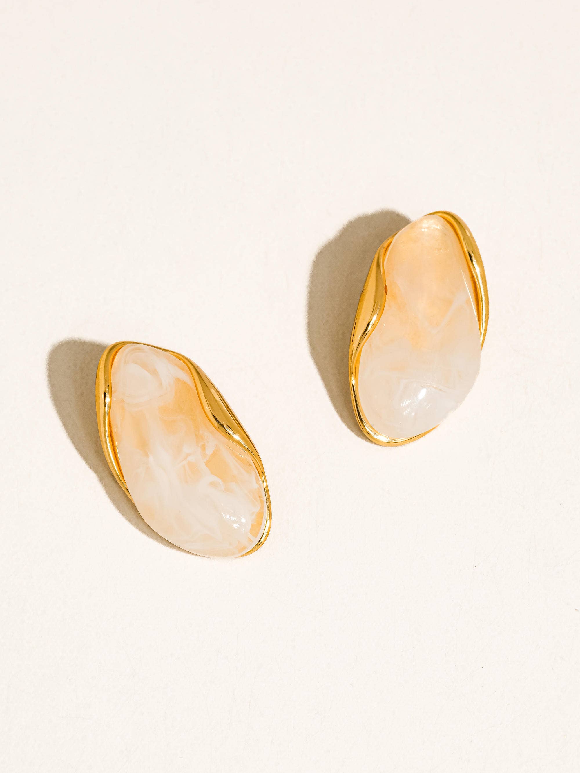 Roccia Preziosa Resin Drop Earrings