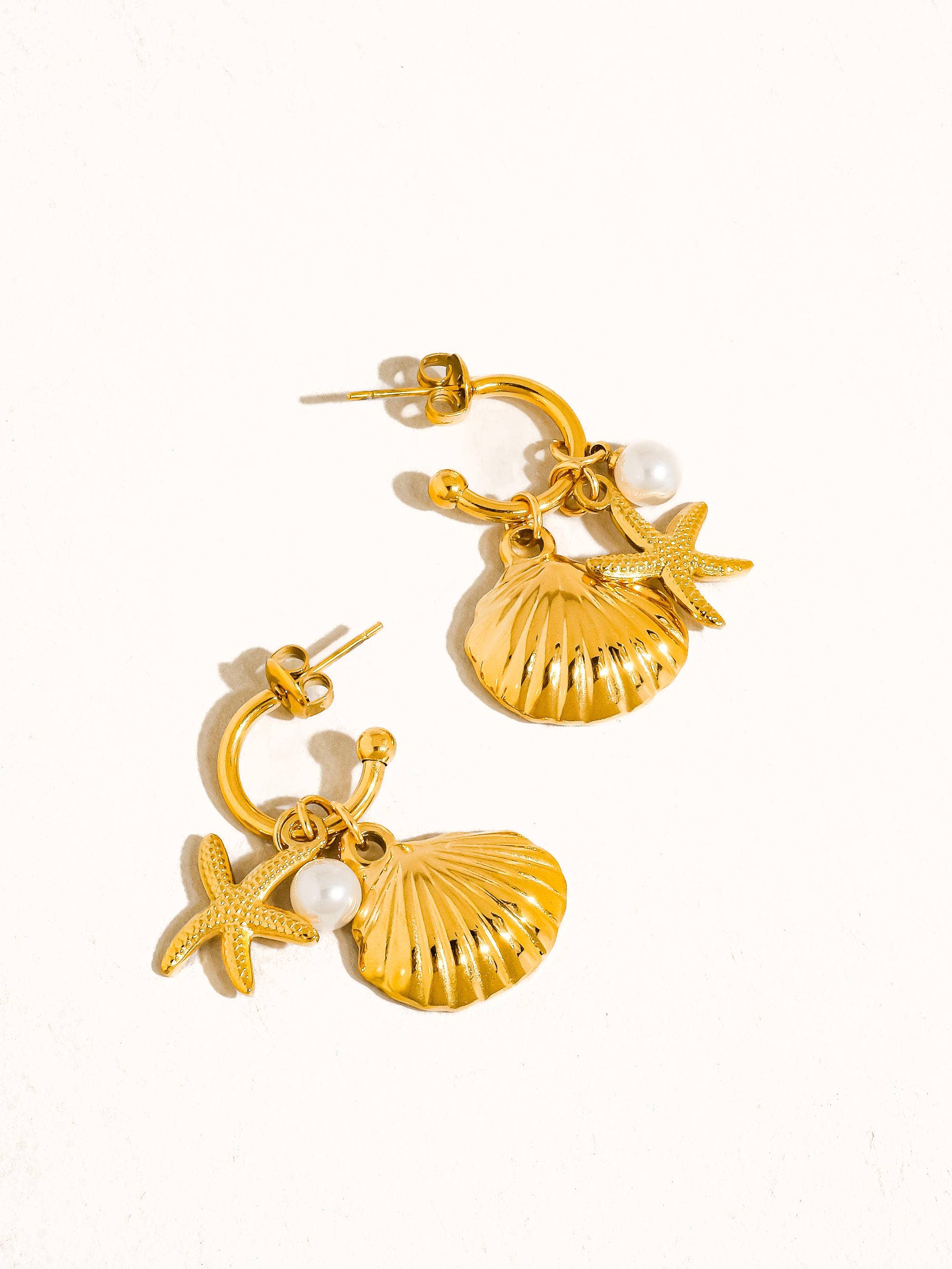 Mareggiata Sea Shell and Star Earring