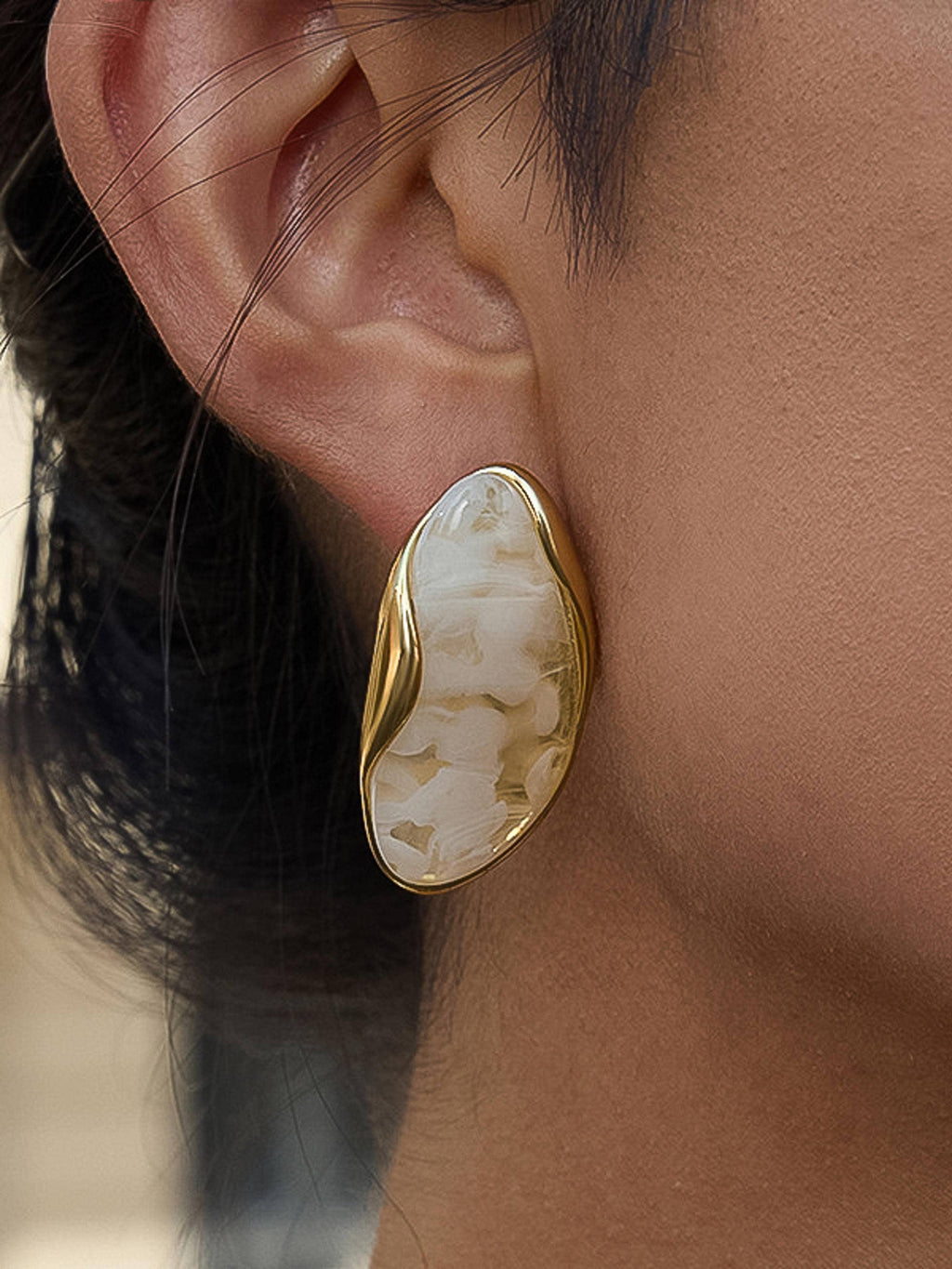 Roccia Preziosa Resin Drop Earrings