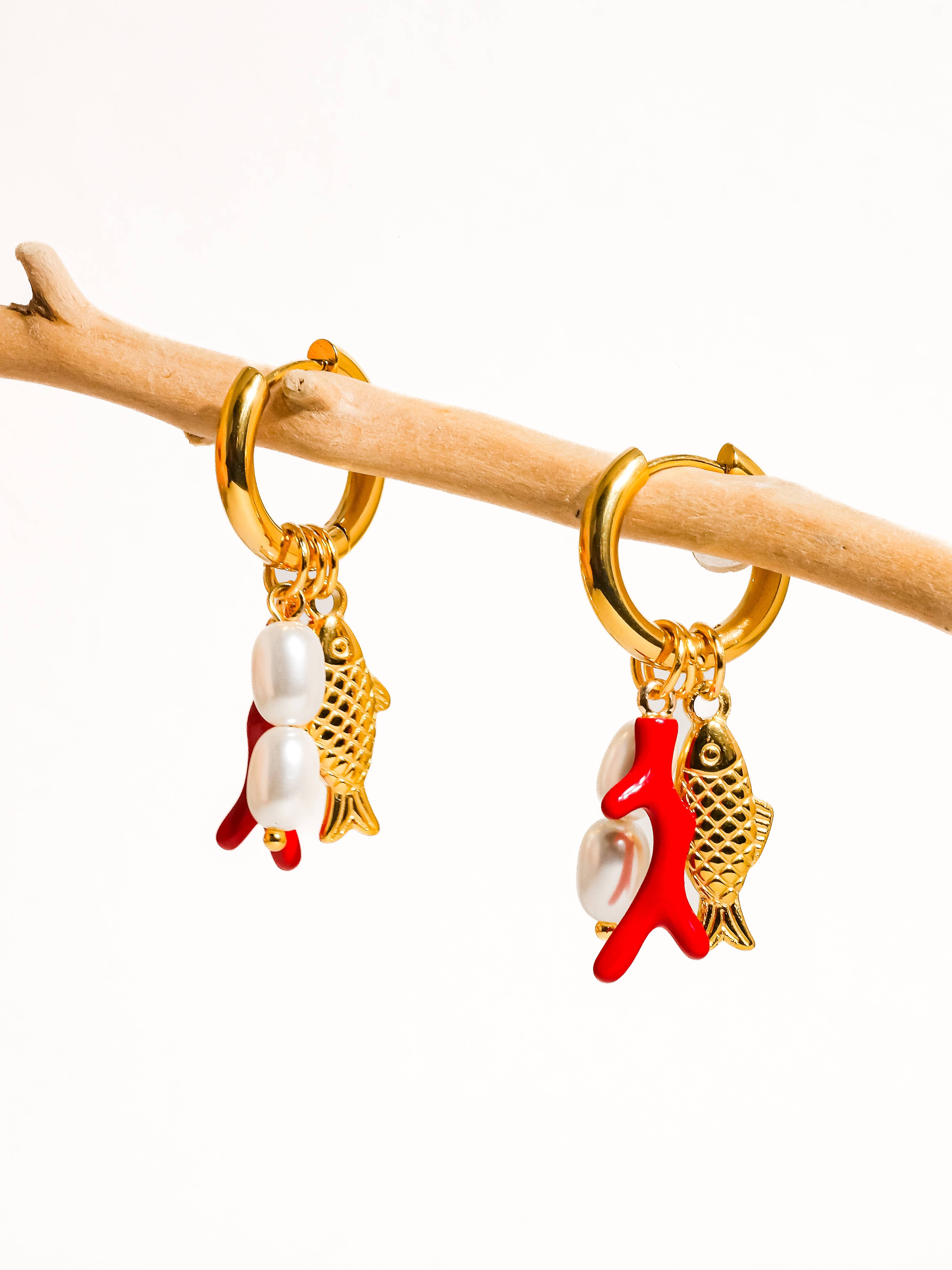 Vernazza Fish Pearl Earring